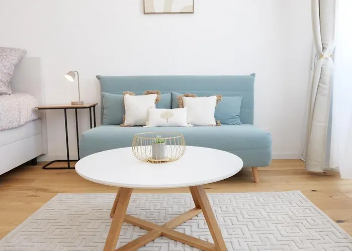 2ac - Naehe Metro U1 Apartman